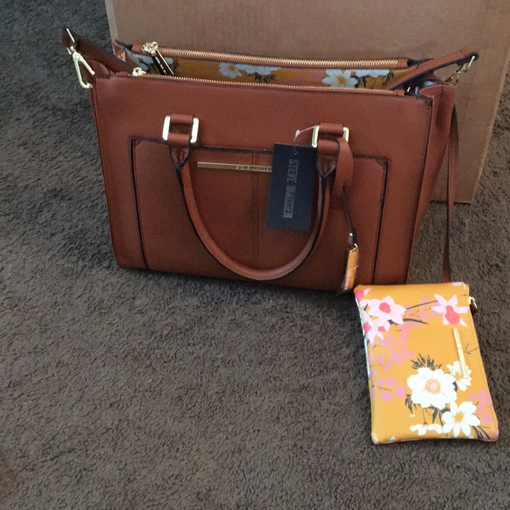 Steve Madden tote with wristlet